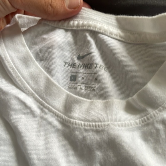 Nike Tee - Picture 2 of 2